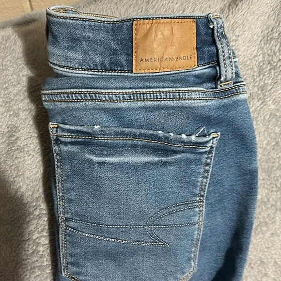 American Eagle Outfitters Women's Blue Jeans - Picture 6 of 6